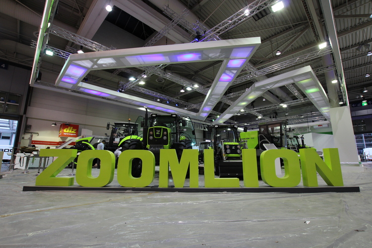 Zoomlion : le constructeur chinois spécialisé dans le matériel de TP se lance dans le matériel agricole avec une gamme de tracteurs.