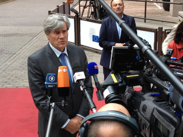 12h20 –  Point presse : Stéphane Le foll au Conseil européen.