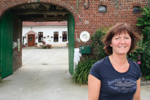 Christine Delefortrie, installée en EARL avec son mari, Pascal, sur une exploitation laitière de Bousbecque, aux portes de Lille-Roubaix-Tourcoing.
