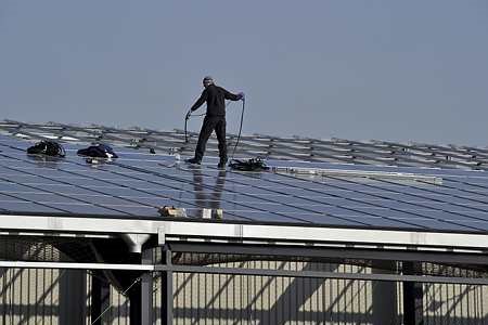 Photovoltaïque/Tarifs : la FNSEA et les JA portent plainte contre la France auprès de Bruxelles