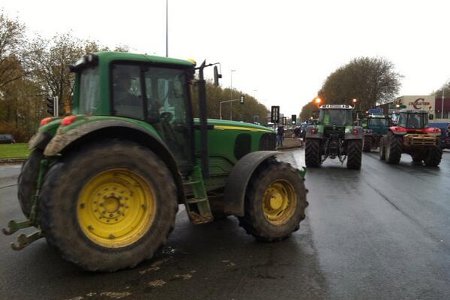 Manifestation des agriculteurs franciliens jeudi 21 novembre (@noemiedubotdu sur twitter)
