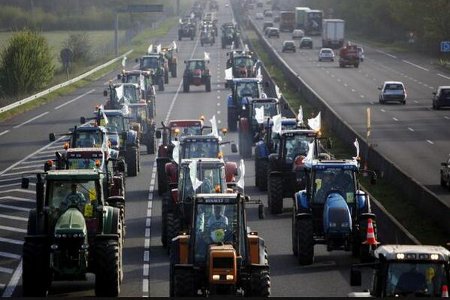 Manifestation des agriculteurs franciliens jeudi 21 novembre (@Kiloutou sur twitter)