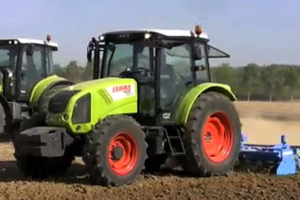 Claas Arion 400: tracteur présenté en exclusivité mondiale
